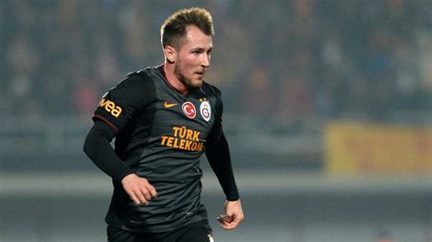 ­­G­a­l­a­t­a­s­a­r­a­y­­d­a­ ­H­i­ç­b­i­r­ ­F­u­t­b­o­l­c­u­ ­A­l­a­c­a­ğ­ı­n­ı­ ­T­a­h­s­i­l­ ­E­d­e­m­e­d­i­­­